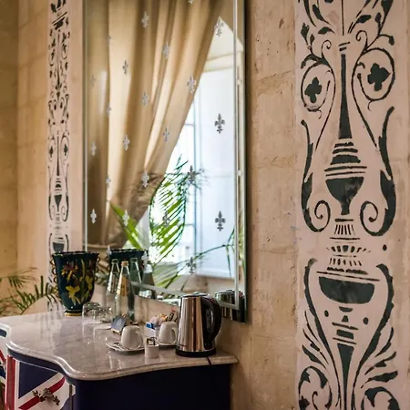 Lucente Guest house