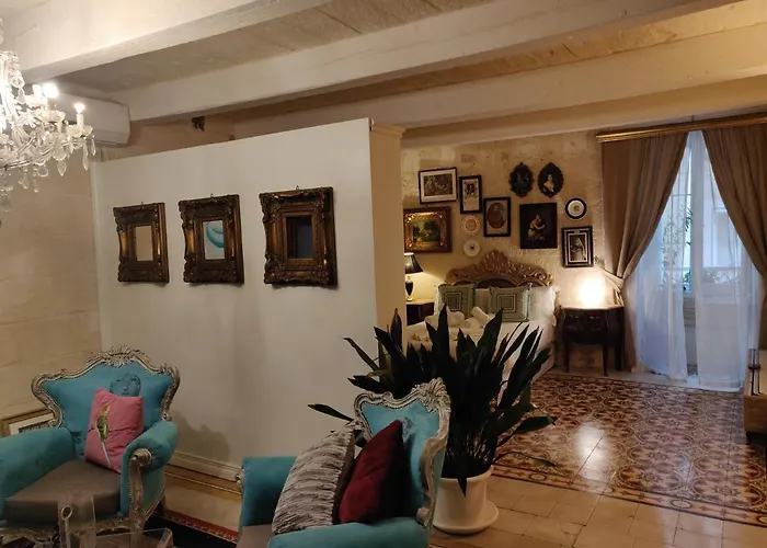 Πανσιόν Lucente