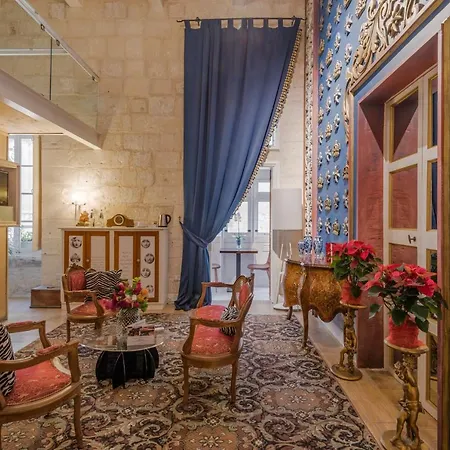 Lucente Konukevi Valletta